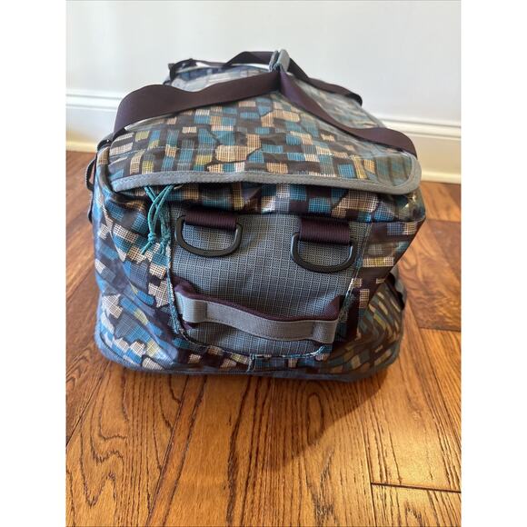 NEW Patagonia Black Hole 40L Duffel Bag Backpack Nouveau Green Packable Ripstop - Picture 7 of 16